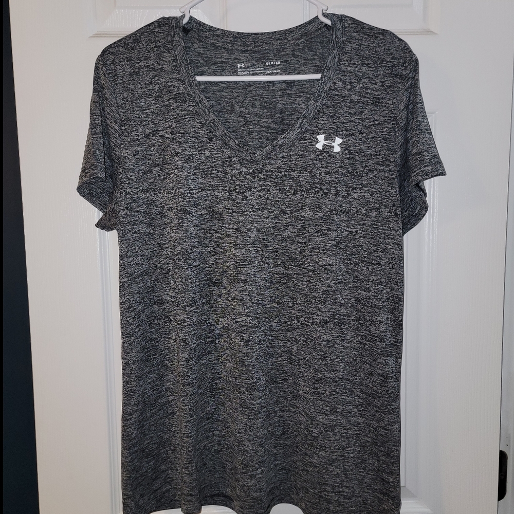 Under armor women's tee shirt size L